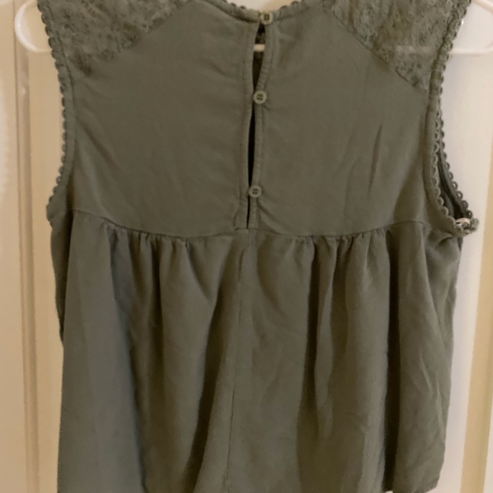 Flowy boho top. - Picture 3 of 3